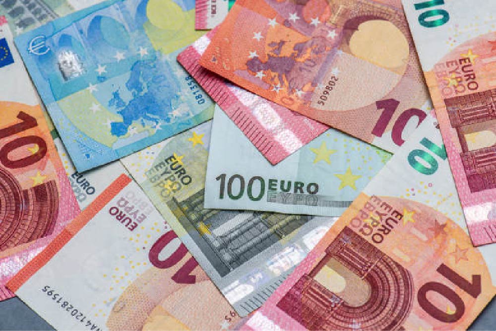 8 Cost-Saving Reasons for Digital Transformation in Financial Services